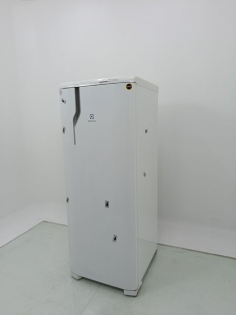 REFRIGERADOR ELECTROLUX RFE39 - Refrigerador 