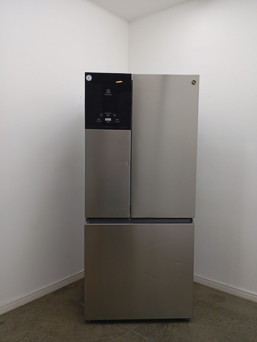 REFRIGERADOR ELECTROLUX IM8S FROST FREE INVER