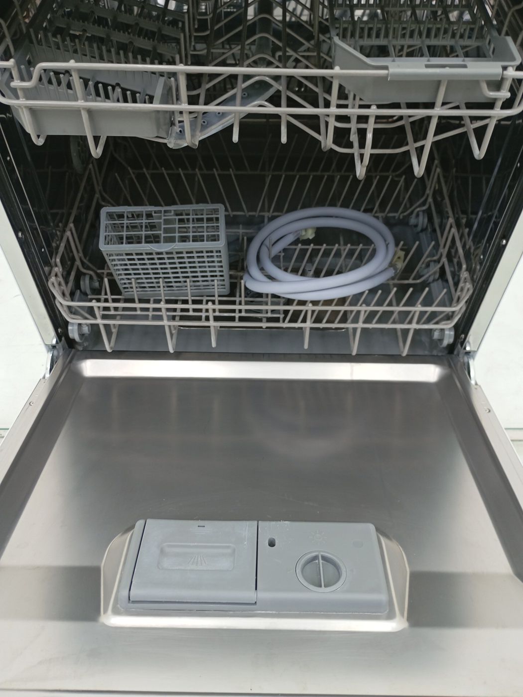 LAVA LOUCAS ELECTROLUX LV08B - Lava Louça Ele