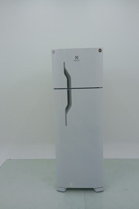REFRIGERADOR ELECTROLUX DC35A   DUAS PORTAS C