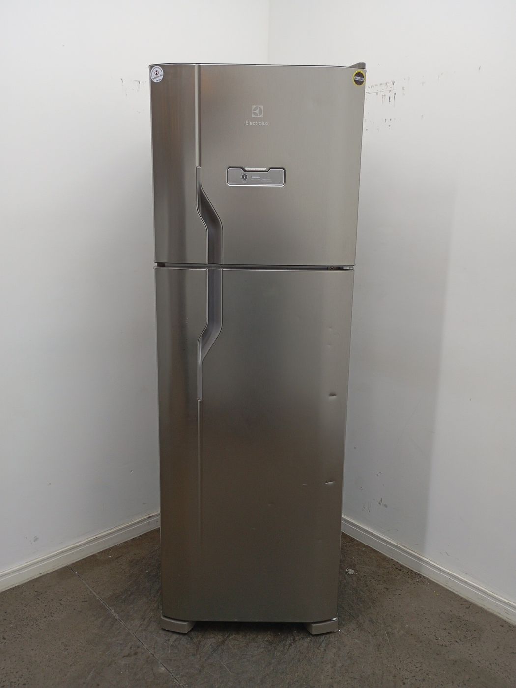 REFRIGERADOR ELECTROLUX FROST FREE 371l - INO