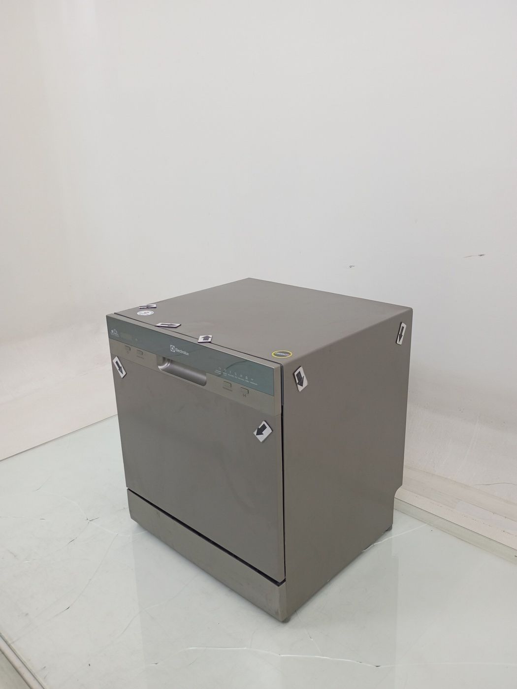 LAVA LOUCAS ELECTROLUX LL08S - Lava Louça Ele