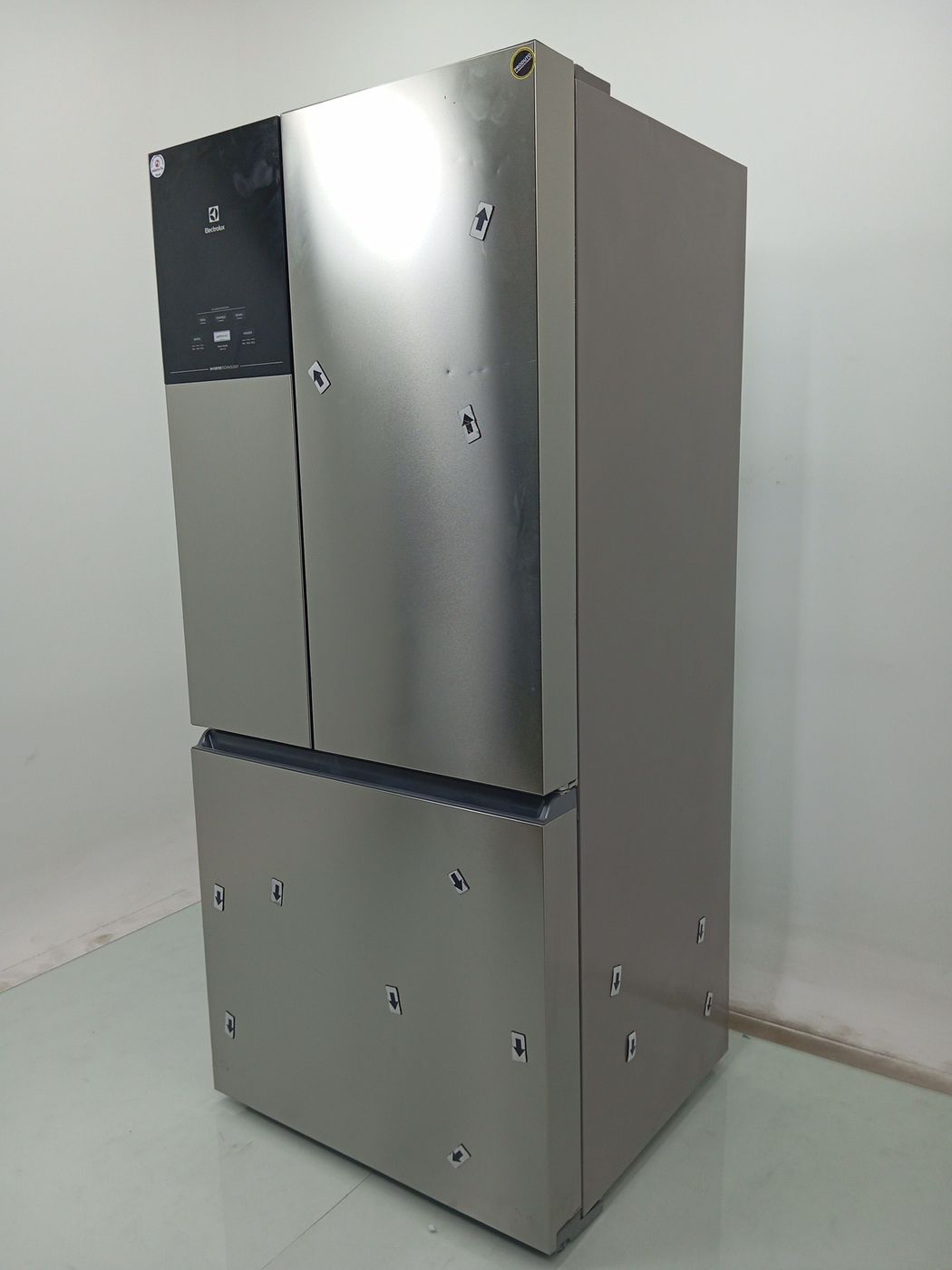 REFRIGERADOR ELECTROLUX IM8S FROST FREE INVER