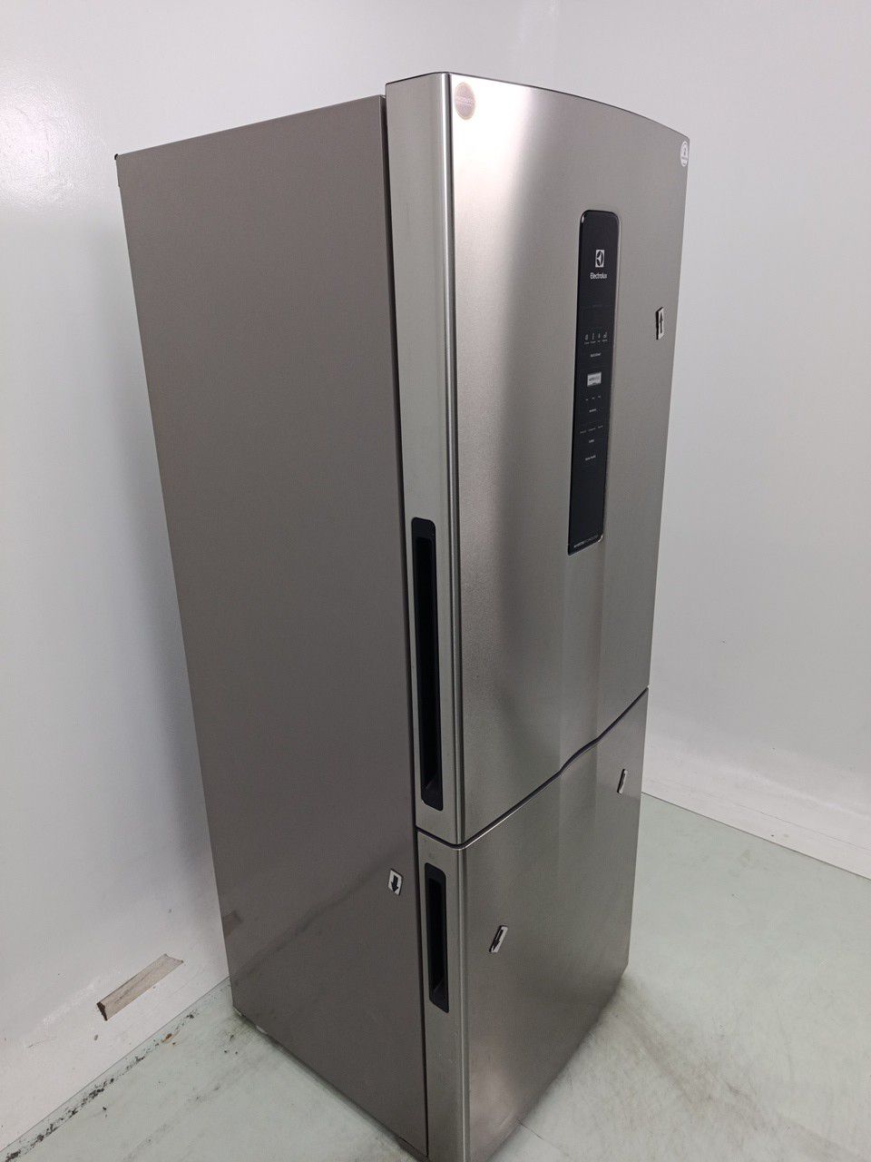 GELADEIRA ELECTROLUX IB55S FROST FREE INVERTE