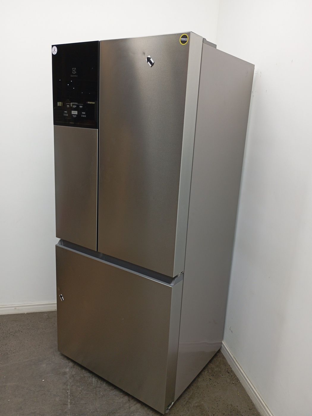 REFRIGERADOR ELECTROLUX IM8S FROST FREE INVER