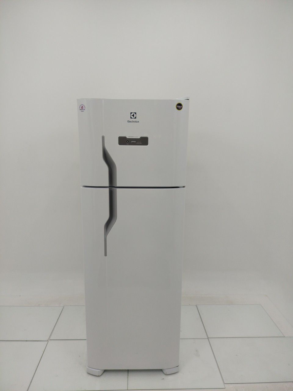 REFRIGERADOR ELECTROLUX TF39-   FROST FREE 31