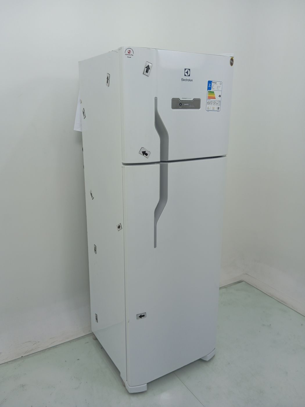 REFRIGERADOR ELECTROLUX TF39-   FROST FREE 31