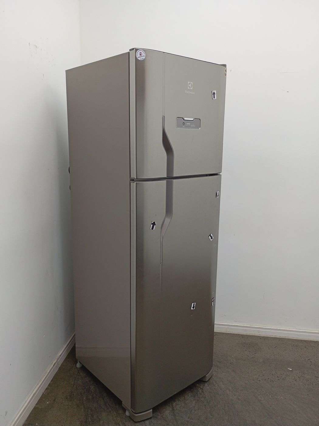 REFRIGERADOR ELECTROLUX FROST FREE 371l - INO