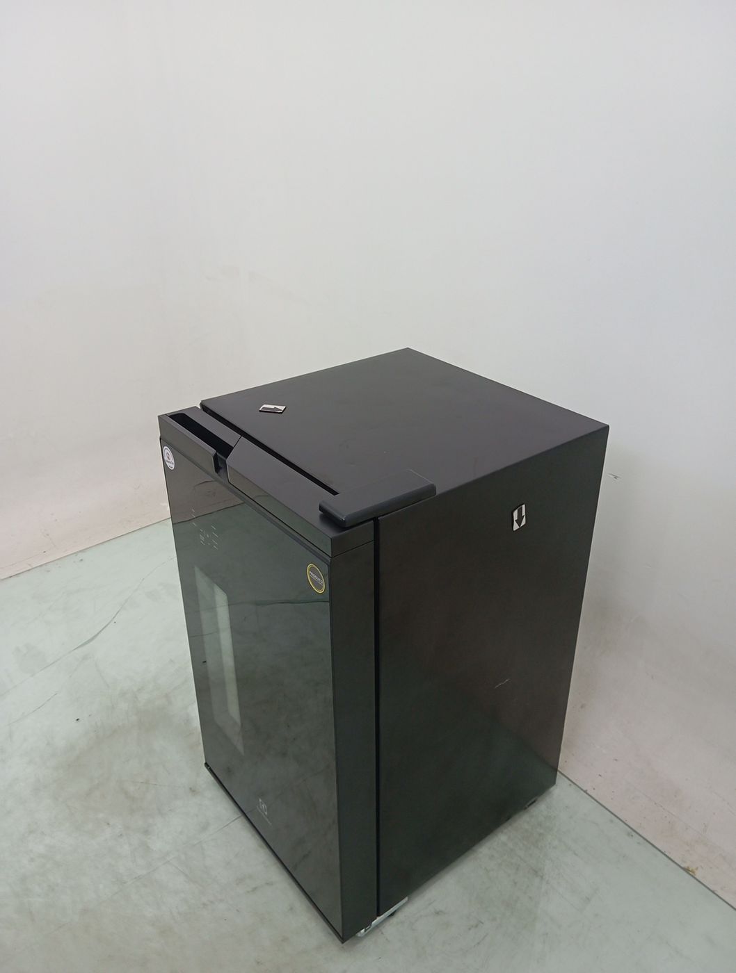 CERVEJEIRA ELECTROLUX EB10C HOME BAR FROST FR