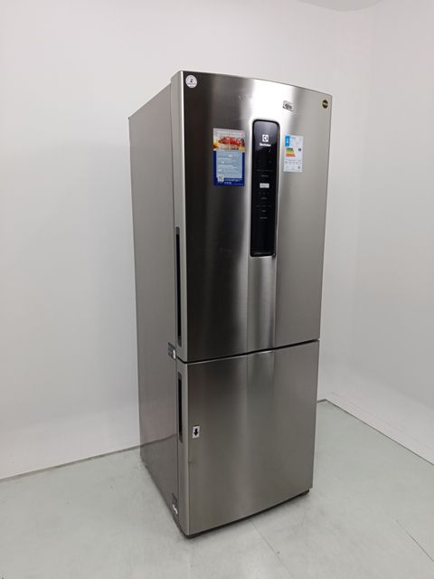 REFRIGERADOR ELECTROLUX IB7S - Refrigerador E