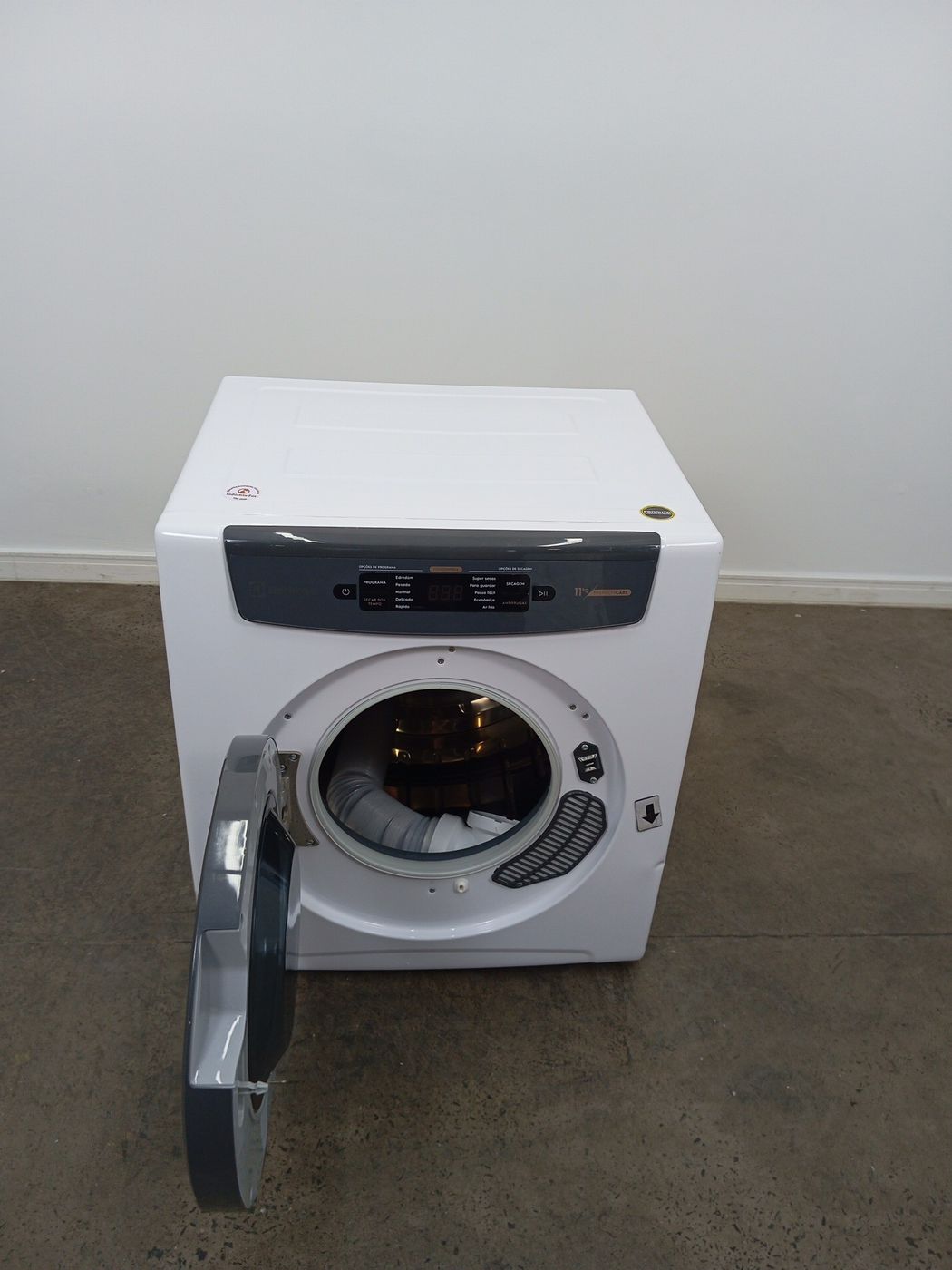 SECADORA ELECTROLUX SVB11 DE PAREDE E PISO 11