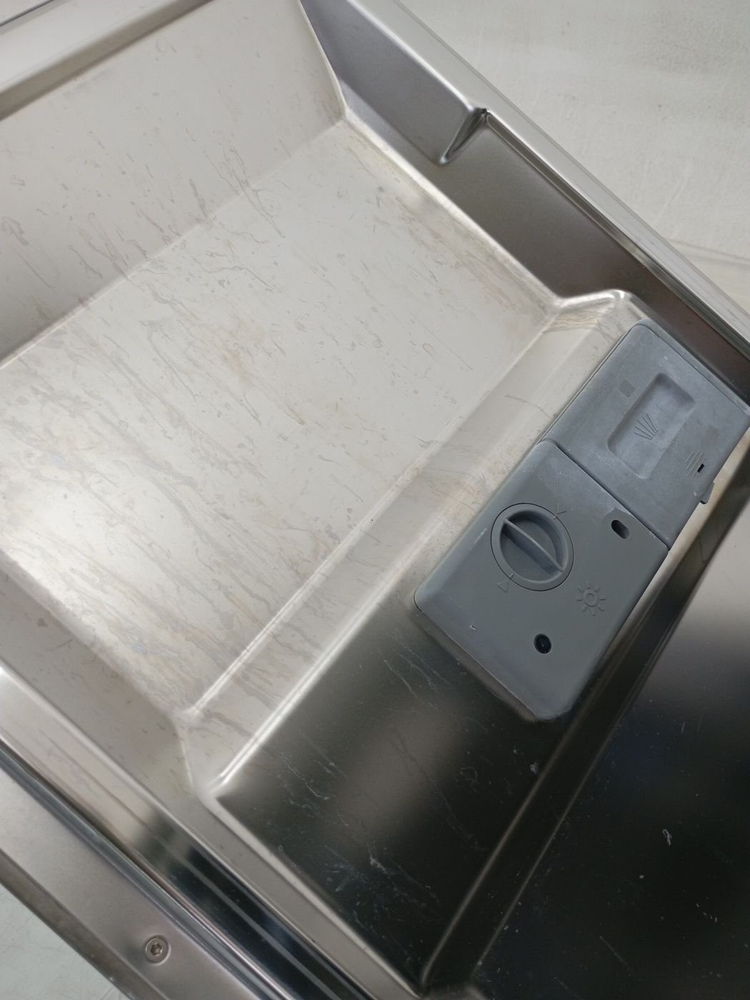 LAVA LOUCAS ELECTROLUX LI10X - INOX