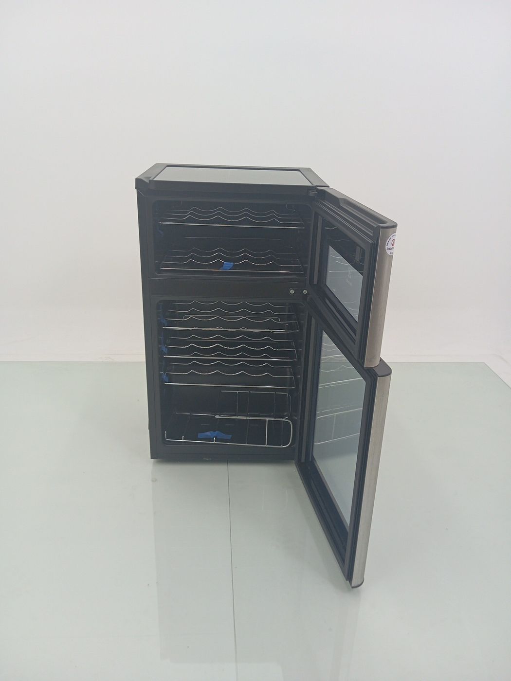 ADEGA ELECTROLUX VINHOS 2 PORTAS ACD29 29 GAR