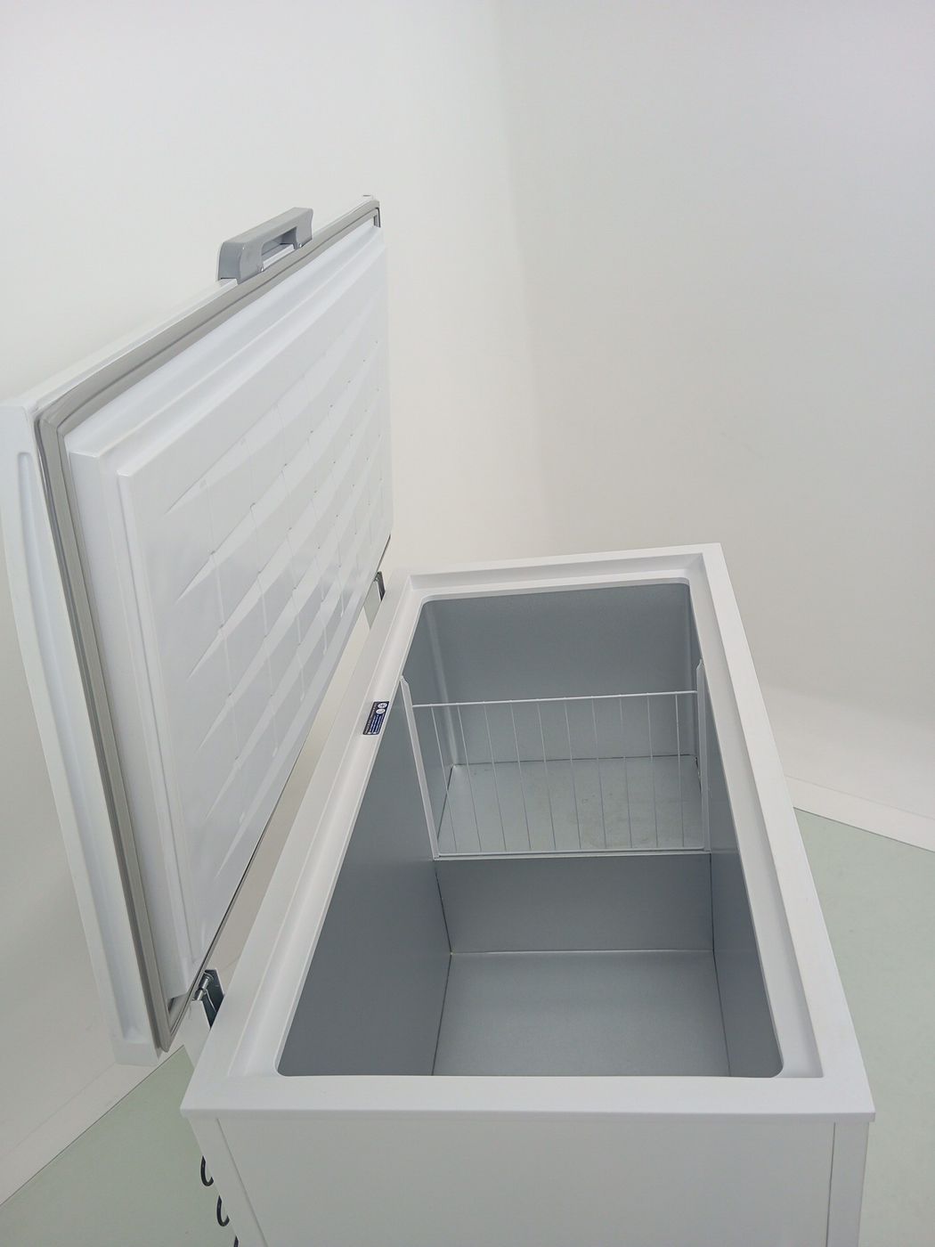FREEZER ELECTROLUX HORIZONTAL 400L CYCLE DEFR
