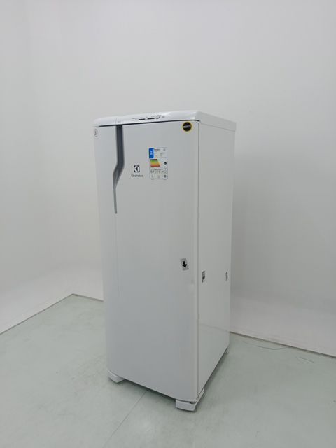 REFRIGERADOR ELECTROLUX RE31 - Refrigerador E