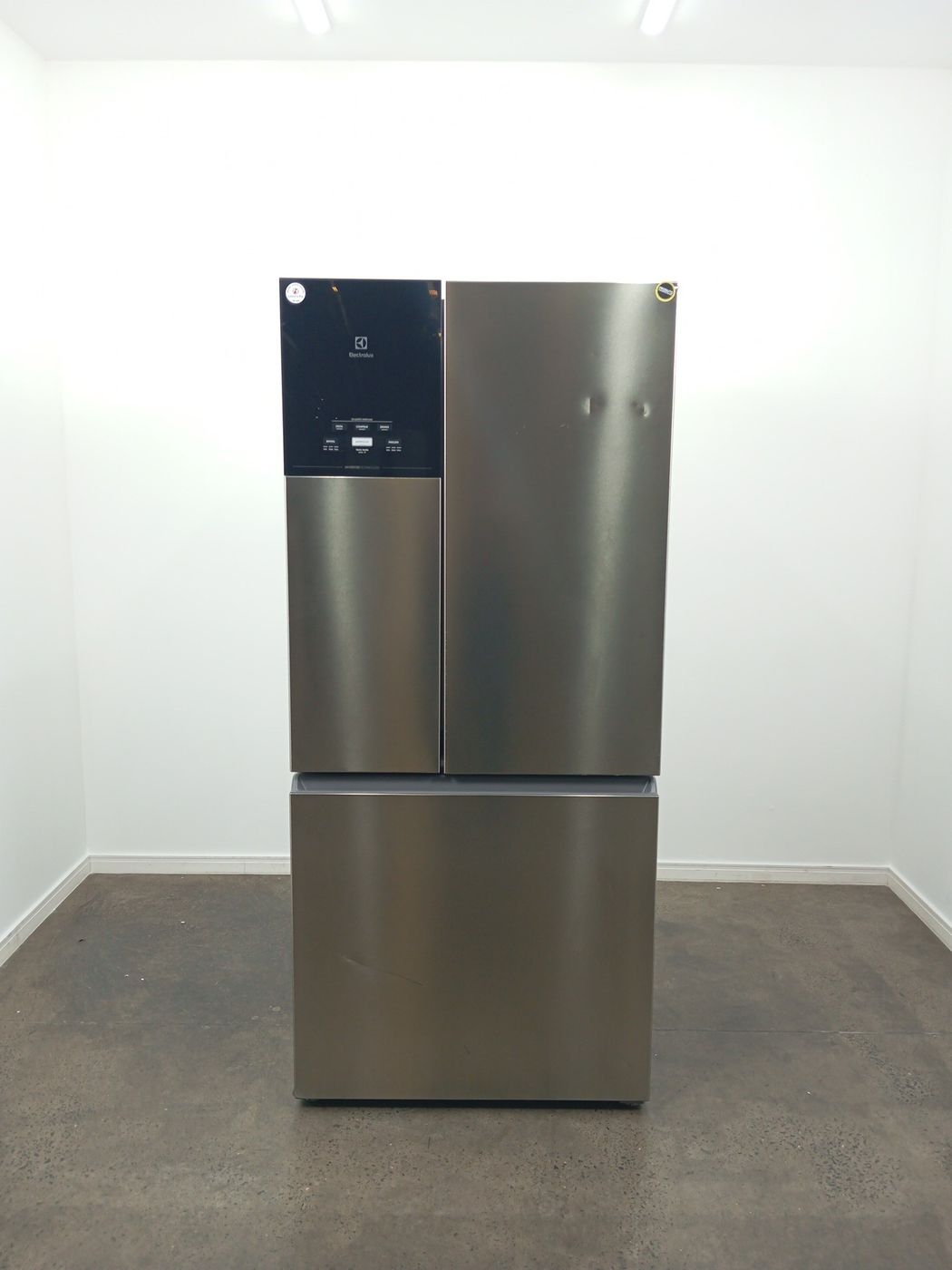 REFRIGERADOR ELECTROLUX IM8S FROST FREE INVER