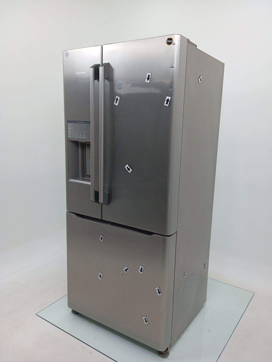 REFRIGERADOR ELECTROLUX DM86X FROST FREE TRES