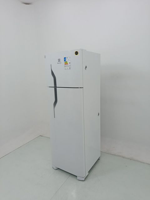 REFRIGERADOR ELECTROLUX DC35A   DUAS PORTAS C