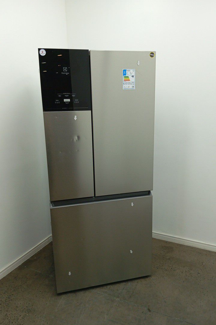 REFRIGERADOR ELECTROLUX IM8S FROST FREE INVER