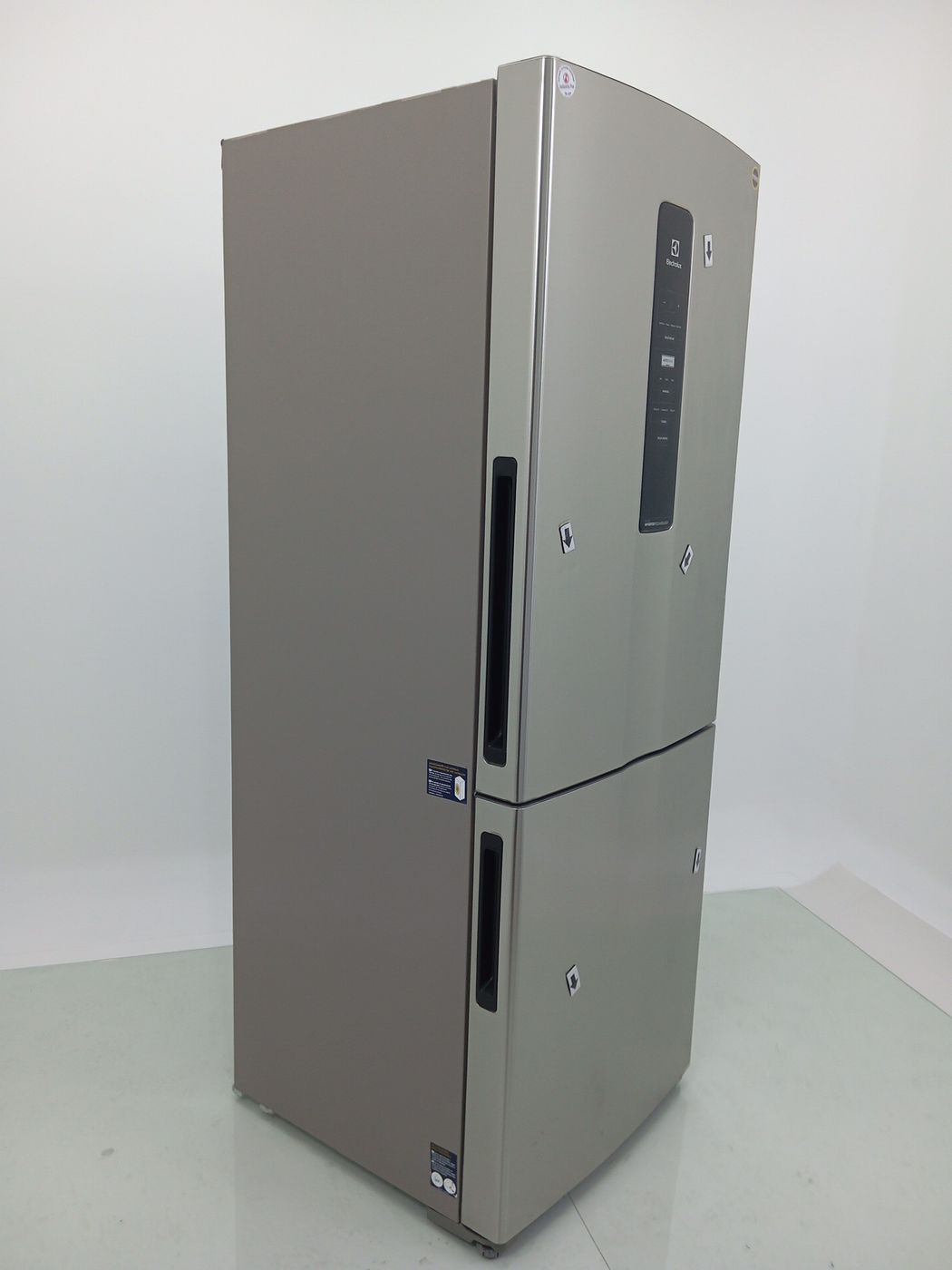 REFRIGERADOR ELECTROLUX IB7S FROST FREE INVER