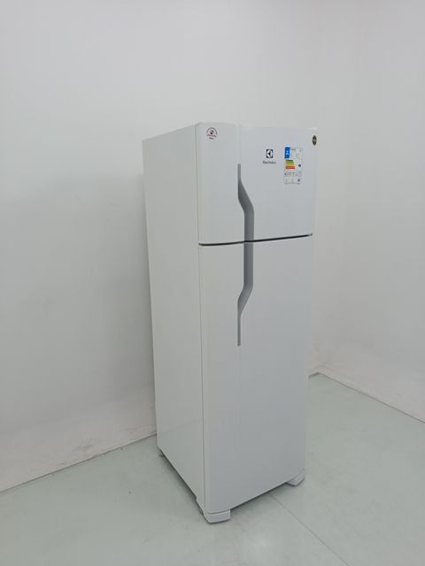 REFRIGERADOR ELECTROLUX DC35A   DUAS PORTAS C