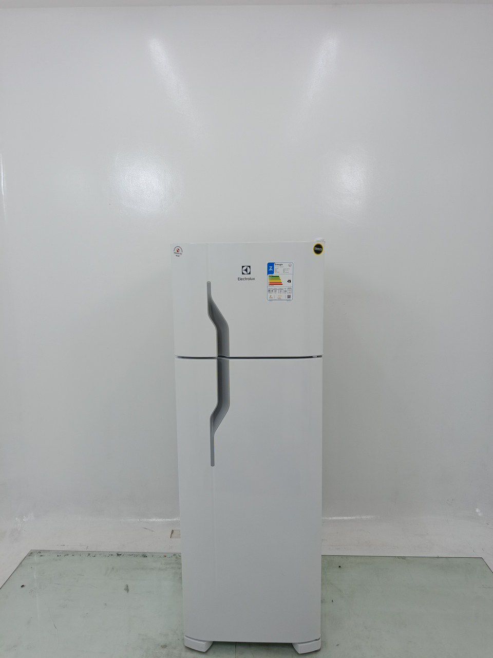 GELADEIRA ELECTROLUX DC35A CYCLE DEFROST 260L