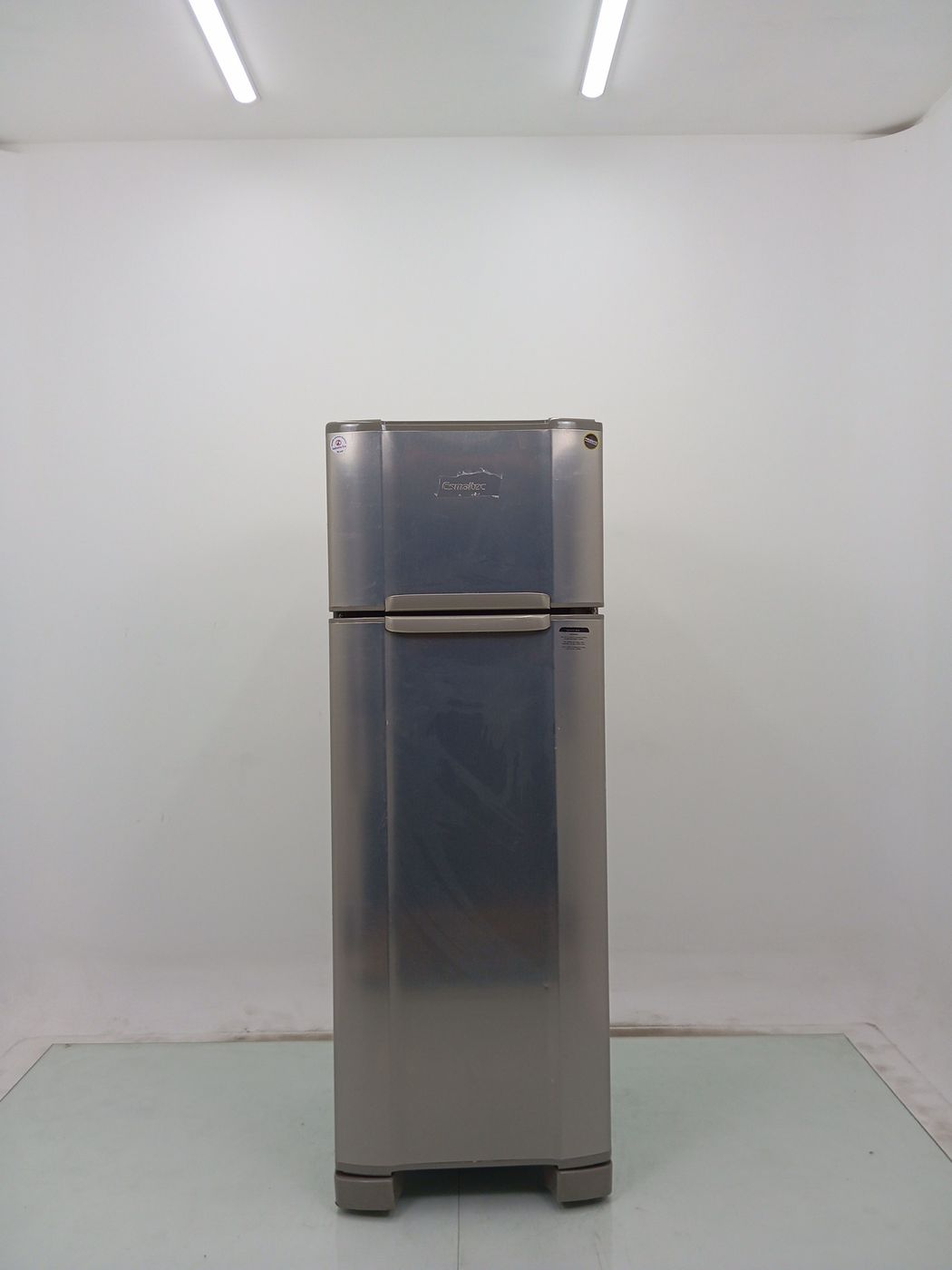 REFRIGERADOR ESMALTEC CYCLE DEFROST 2 PORTAS 