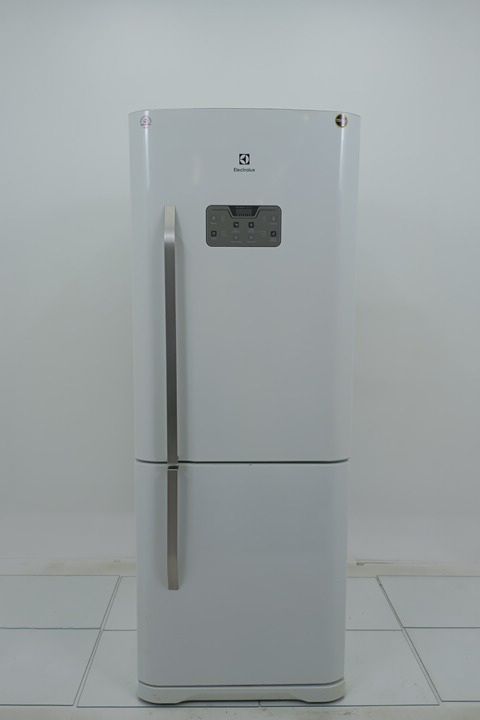 REFRIGERADOR ELECTROLUX IB53 DUAS PORTAS INVE