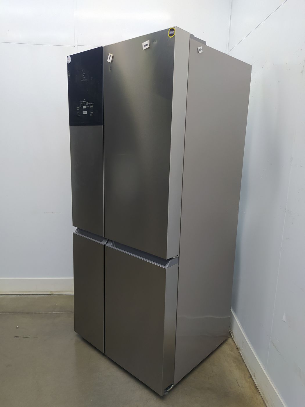 REFRIGERADOR ELECTROLUX IQ8S FROST FREE MULTI
