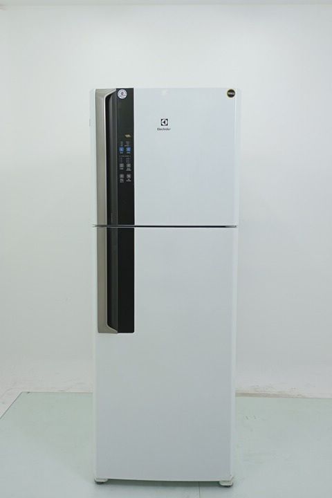 REFRIGERADOR ELECTROLUX DF56 DUAS PORTAS FROS