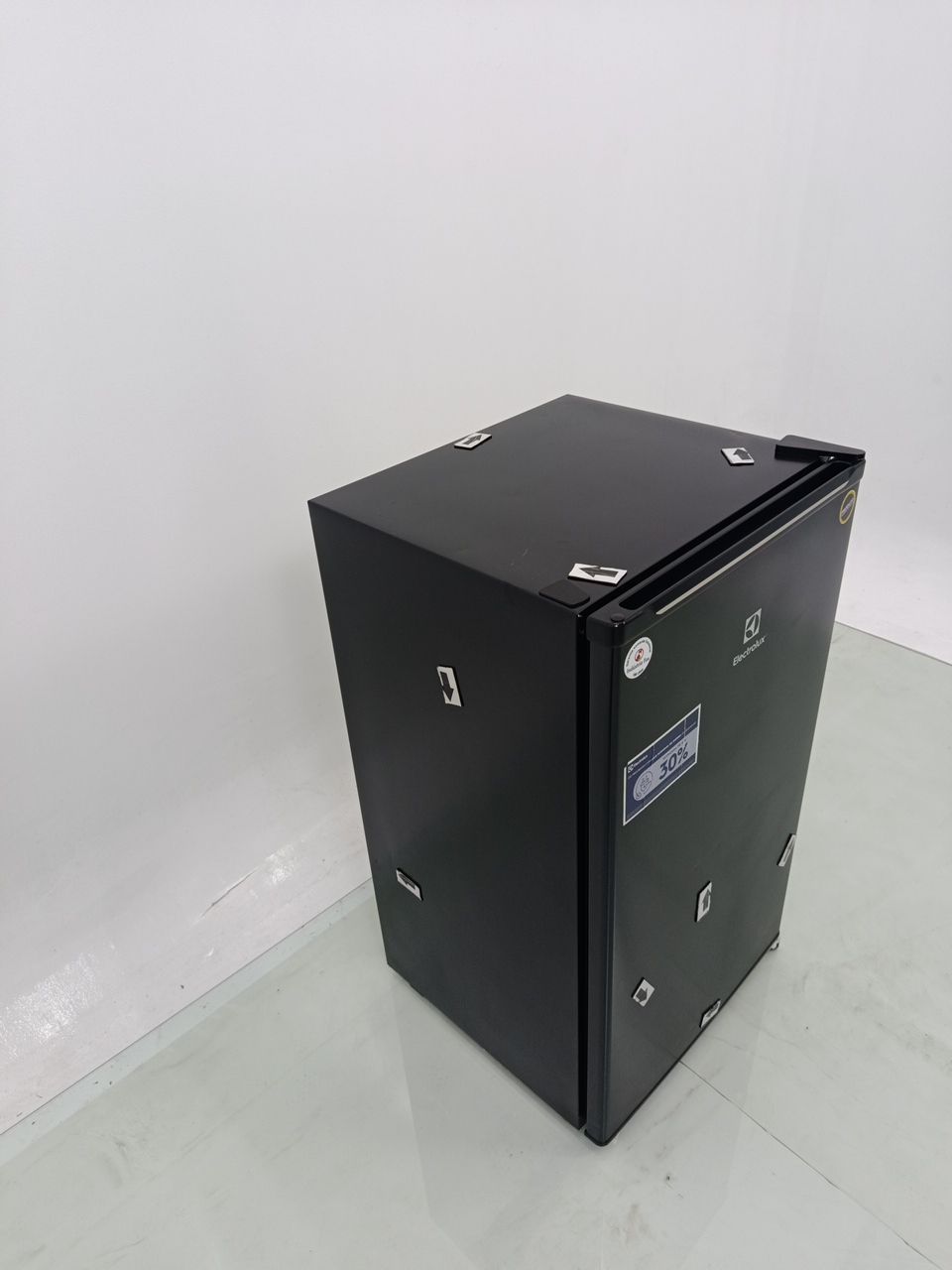 FRIGOBAR ELECTROLUX EM90B - Frigobar Electrol
