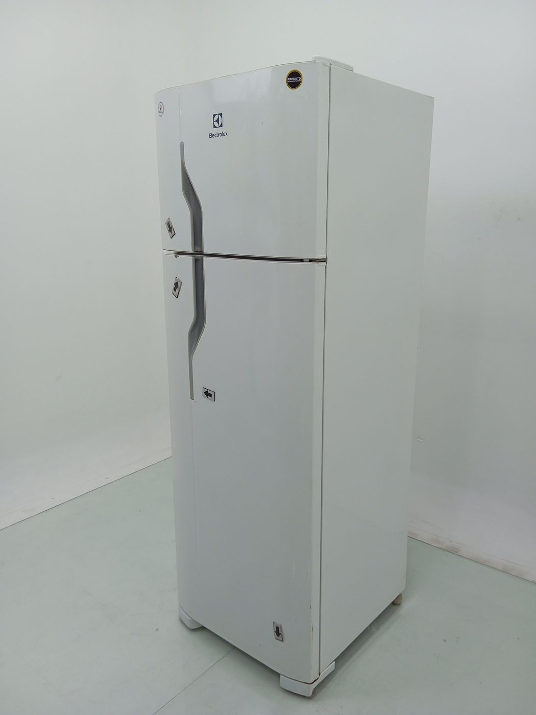 REFRIGERADOR ELECTROLUX DC35A   DUAS PORTAS C