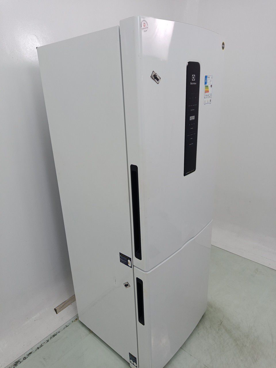 GELADEIRA ELECTROLUX IB7 FROST FREE INVERTER 