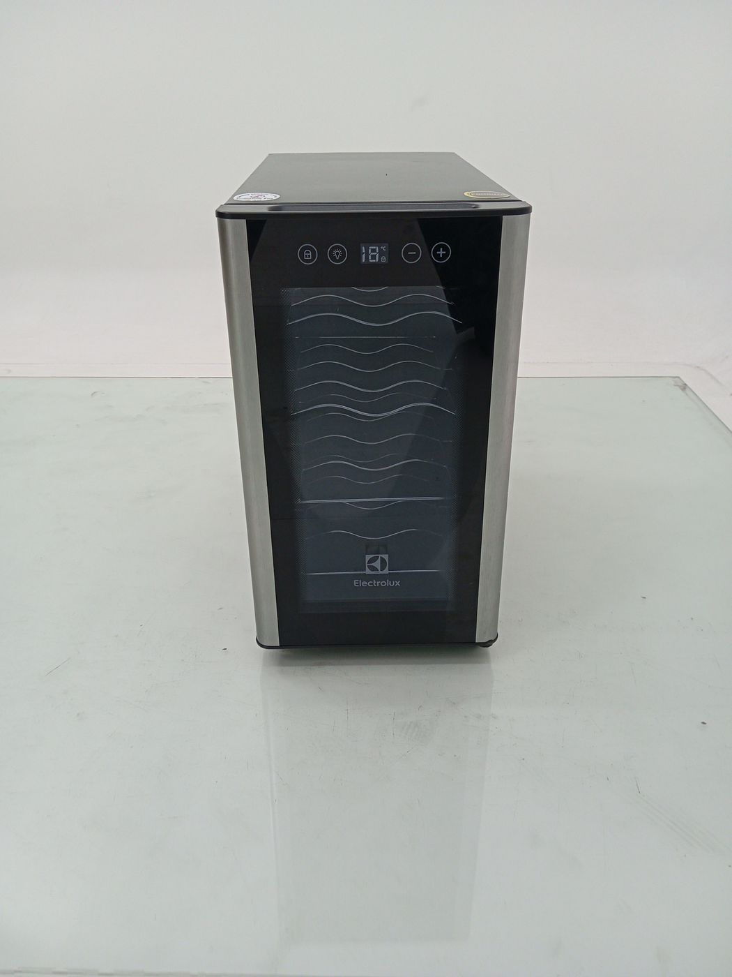 ADEGA ELECTROLUX 8 GARRAFAS 1 PORTA ACB08  - 