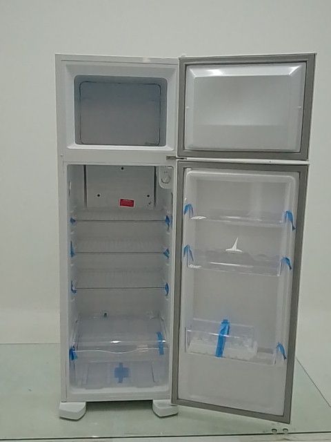 GELADEIRA ELECTROLUX DC35A CYCLE DEFROST 260L