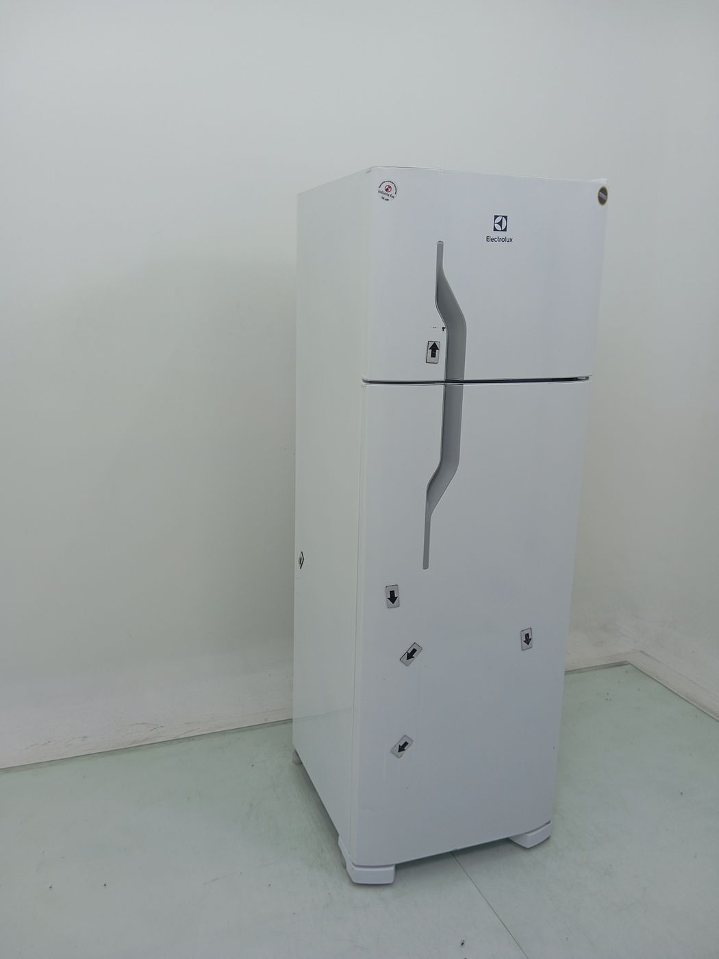 REFRIGERADOR ELECTROLUX DC35A   DUAS PORTAS C