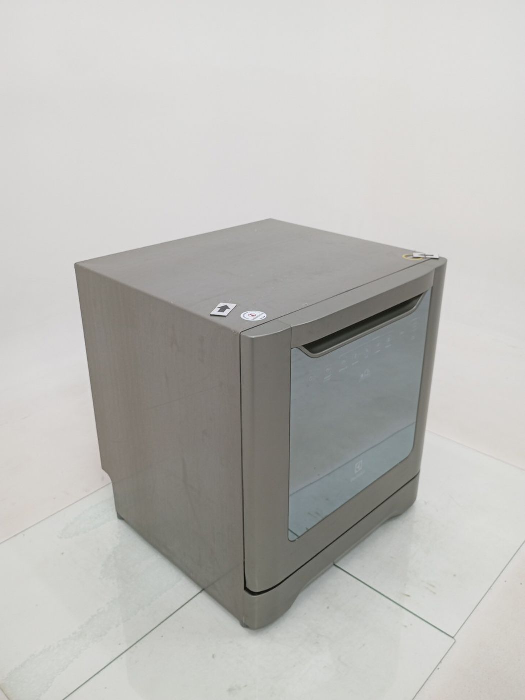 LAVA LOUCAS ELECTROLUX LL08S - Lava Louça Ele