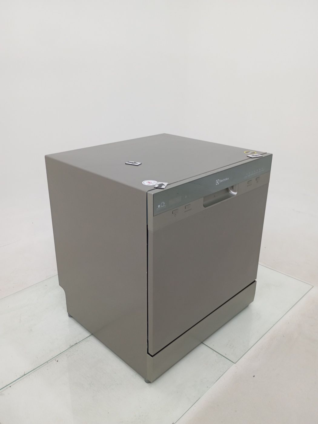LAVA LOUCAS ELECTROLUX LL08S - Lava Louça Ele