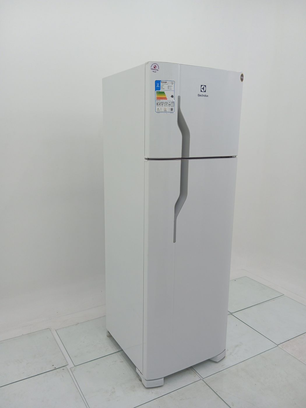 REFRIGERADOR ELECTROLUX DC35A   DUAS PORTAS C