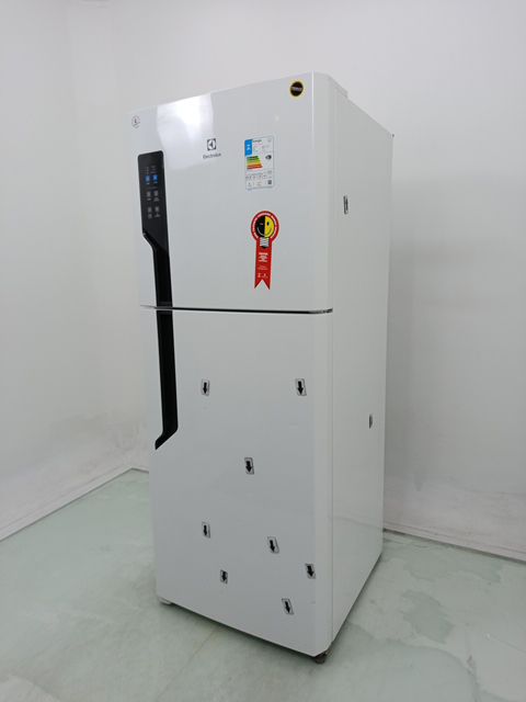 REFRIGERADOR ELECTROLUX TF55 FROST FREE 431L 
