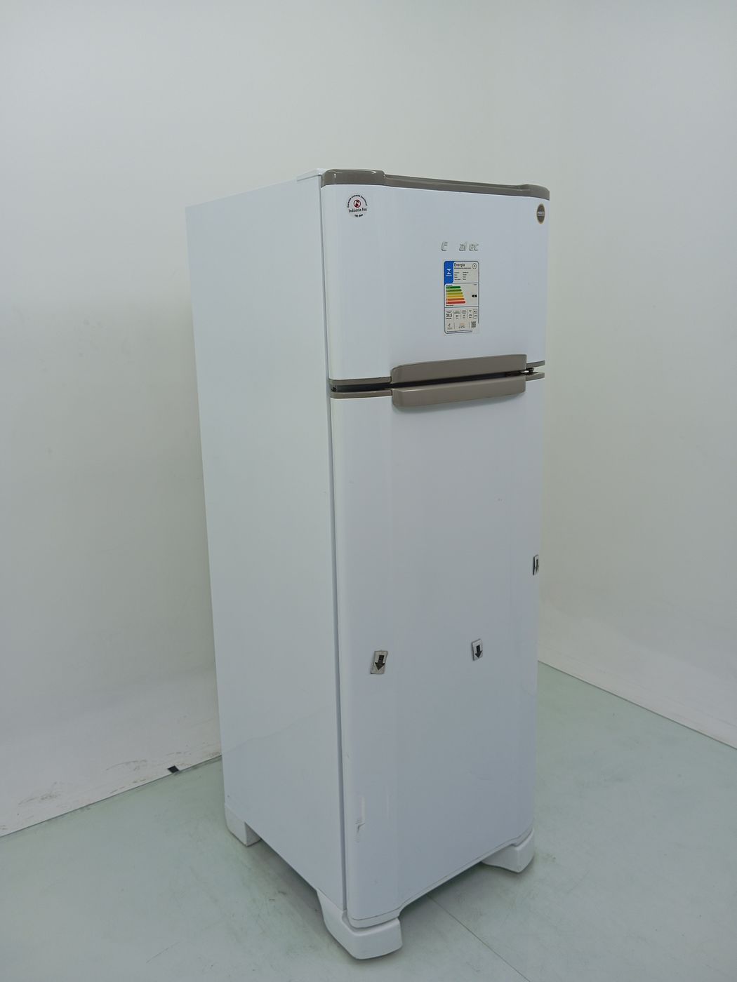 REFRIGERADOR ESMALTEC 276 LITROS RCD34 CYCLE 