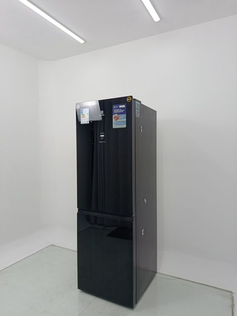 REFRIGERADOR ELECTROLUX IB42G - Refrigerador 