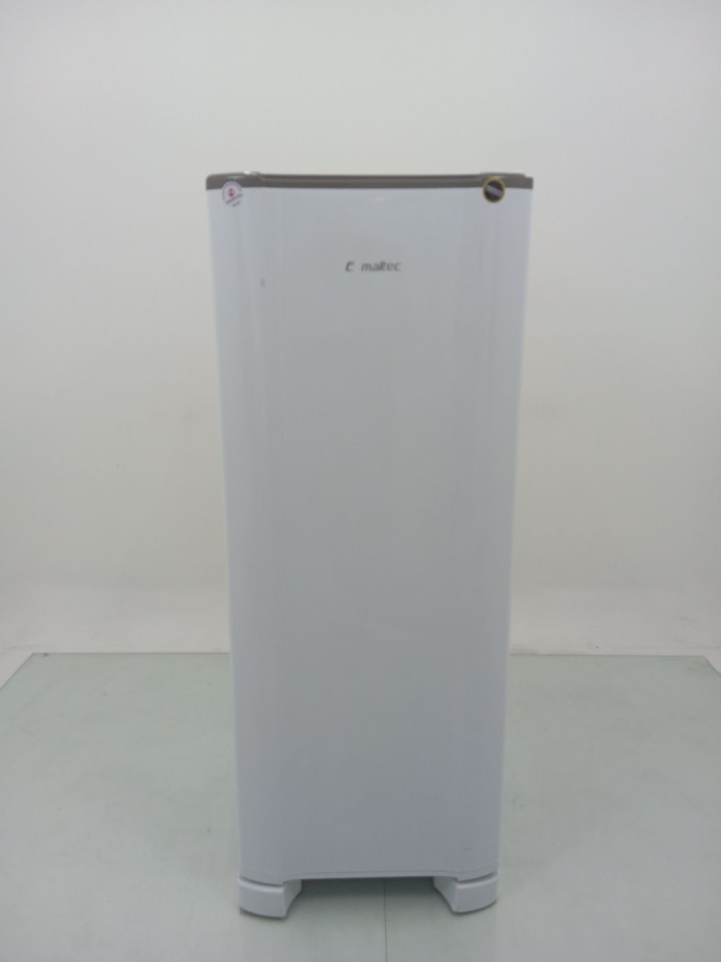 REFRIGERADOR ESMALTEC CYCLE DEFROST 1 PORTA R
