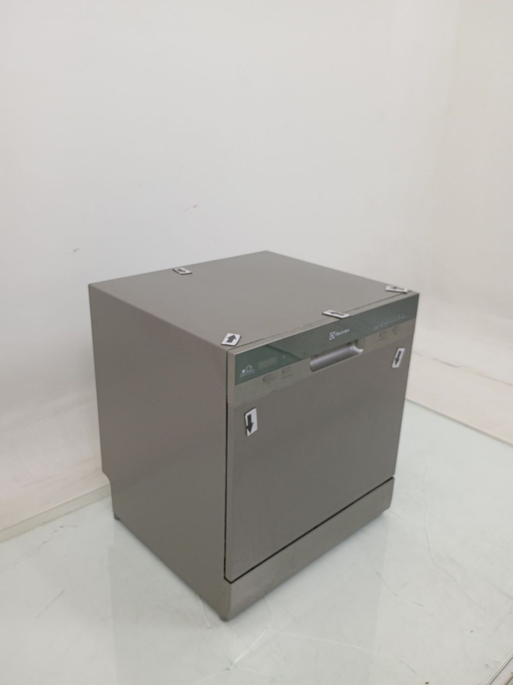 LAVA LOUCAS ELECTROLUX LL08S - Lava Louça Ele