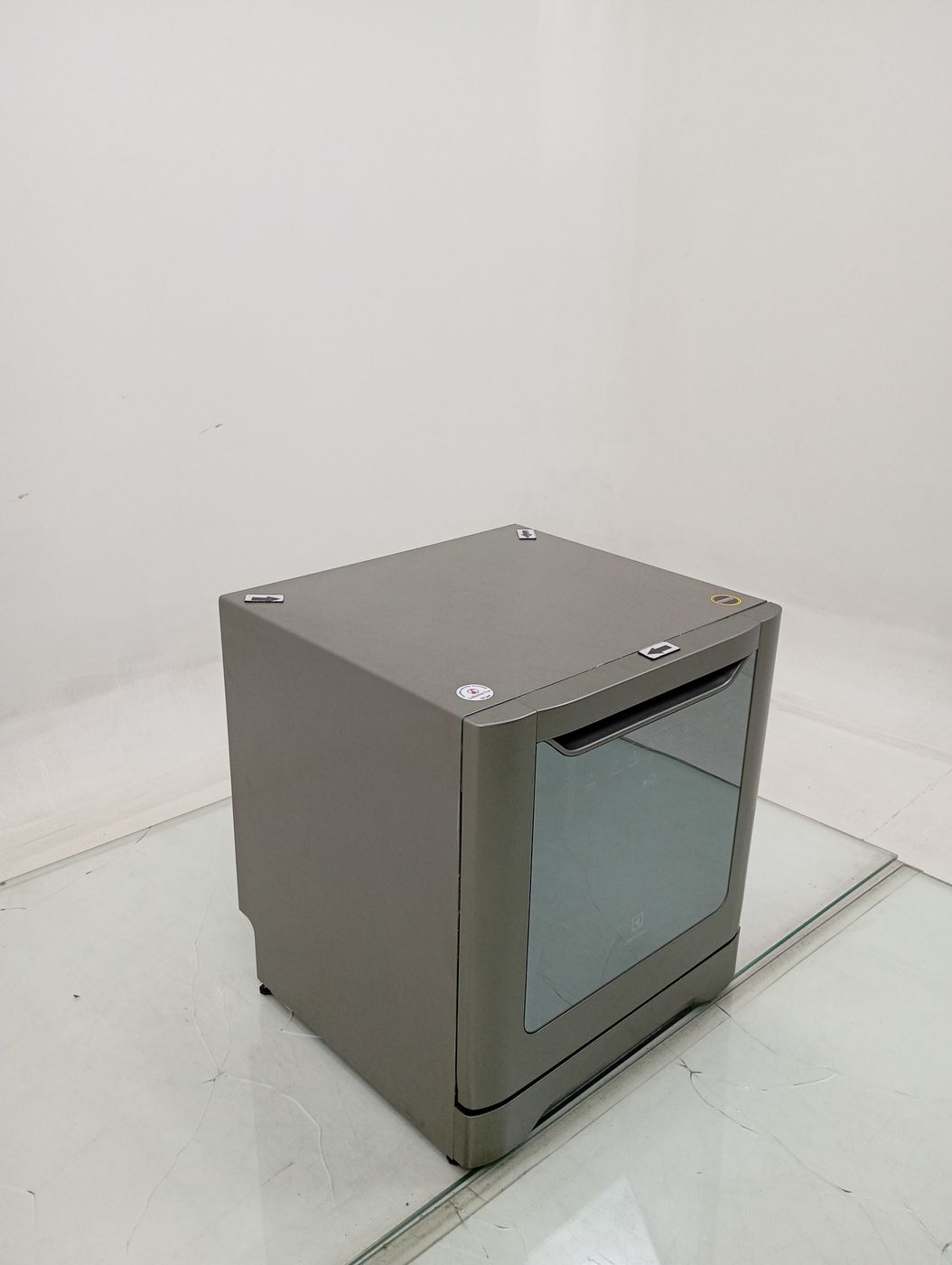 LAVA LOUCAS ELECTROLUX LE08S - Lava Louça Ele