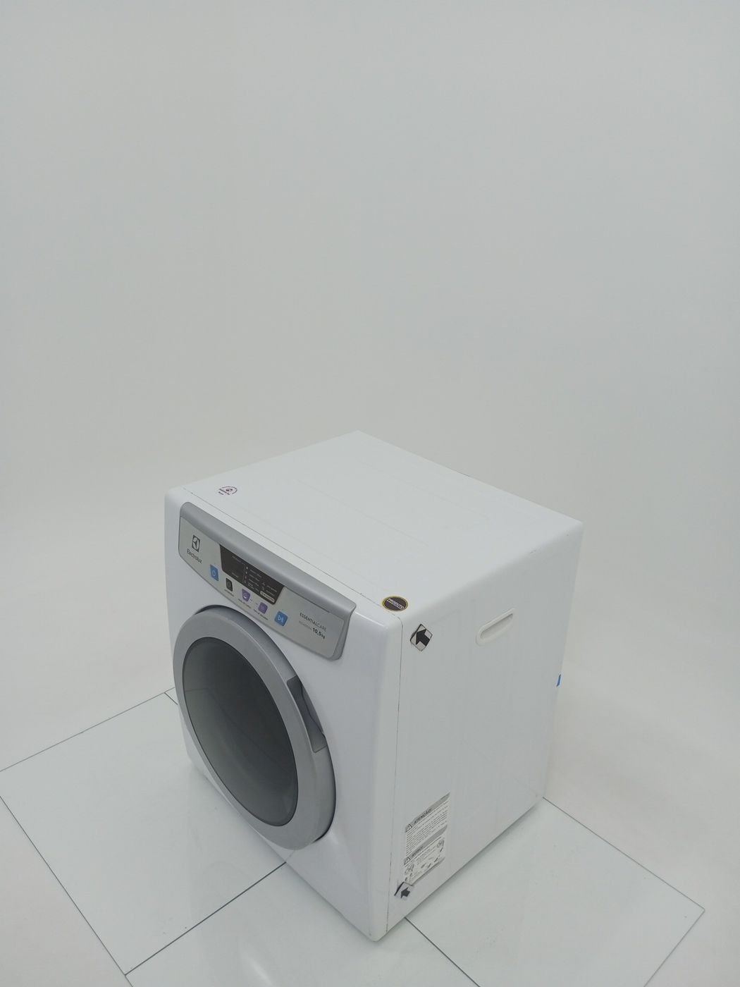 SECADORA ELECTROLUX SVP11 DE PAREDE E PISO 10