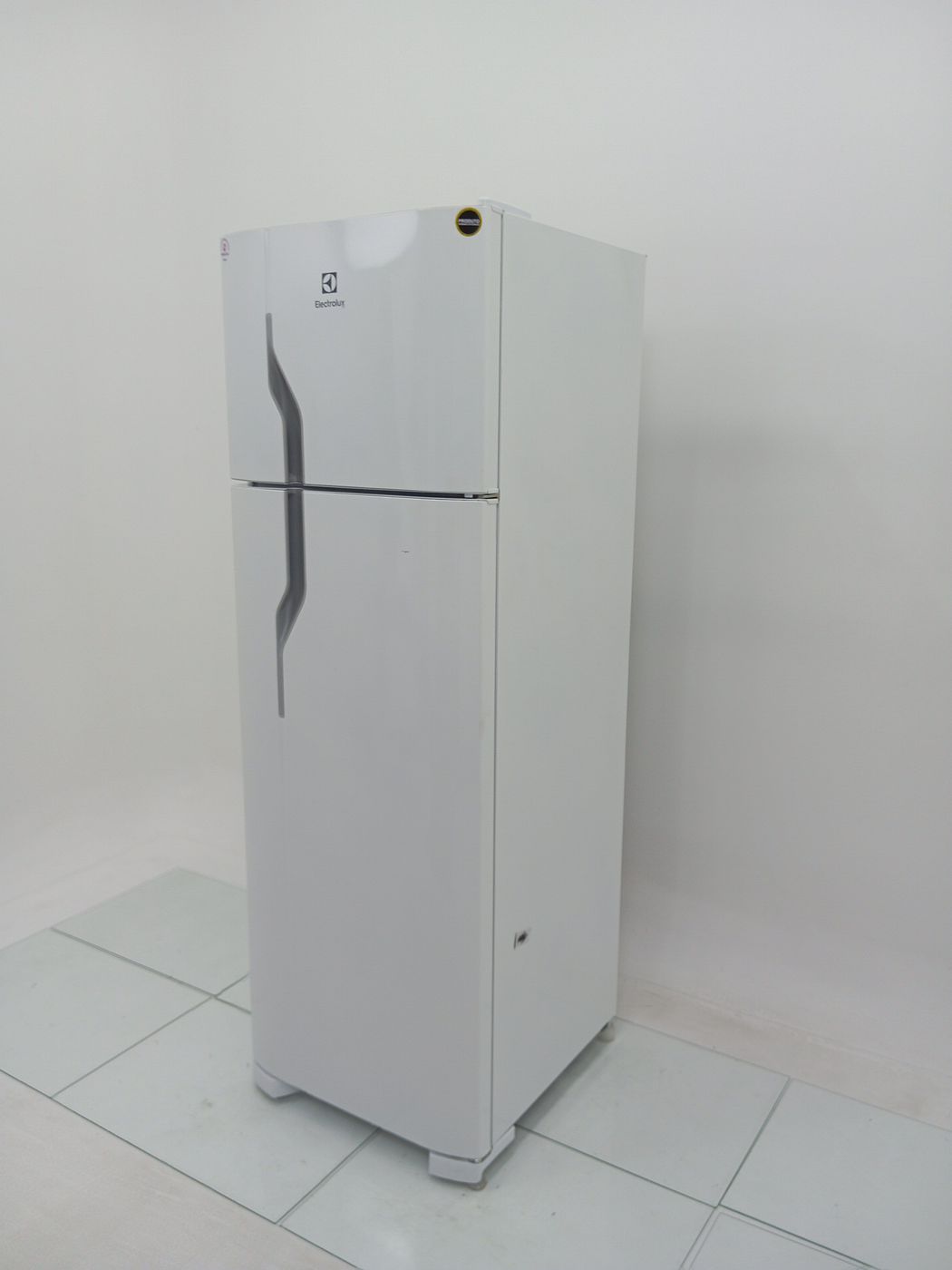REFRIGERADOR ELECTROLUX DC35A   DUAS PORTAS C