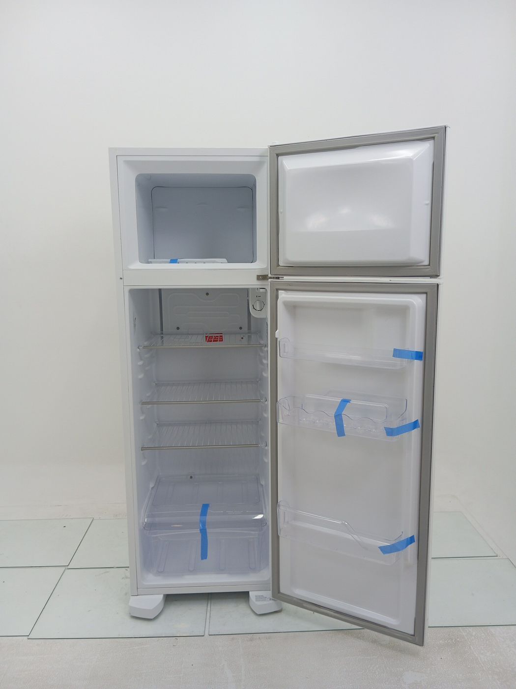 REFRIGERADOR ELECTROLUX DC35A   DUAS PORTAS C