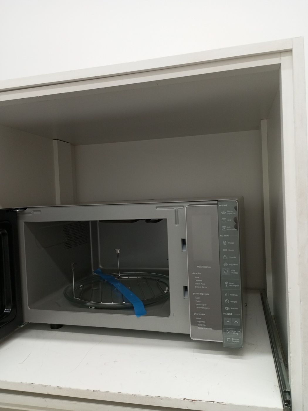 MICRO-ONDAS BRASTEMP 32L C/ PAINEL INTEGRADO 