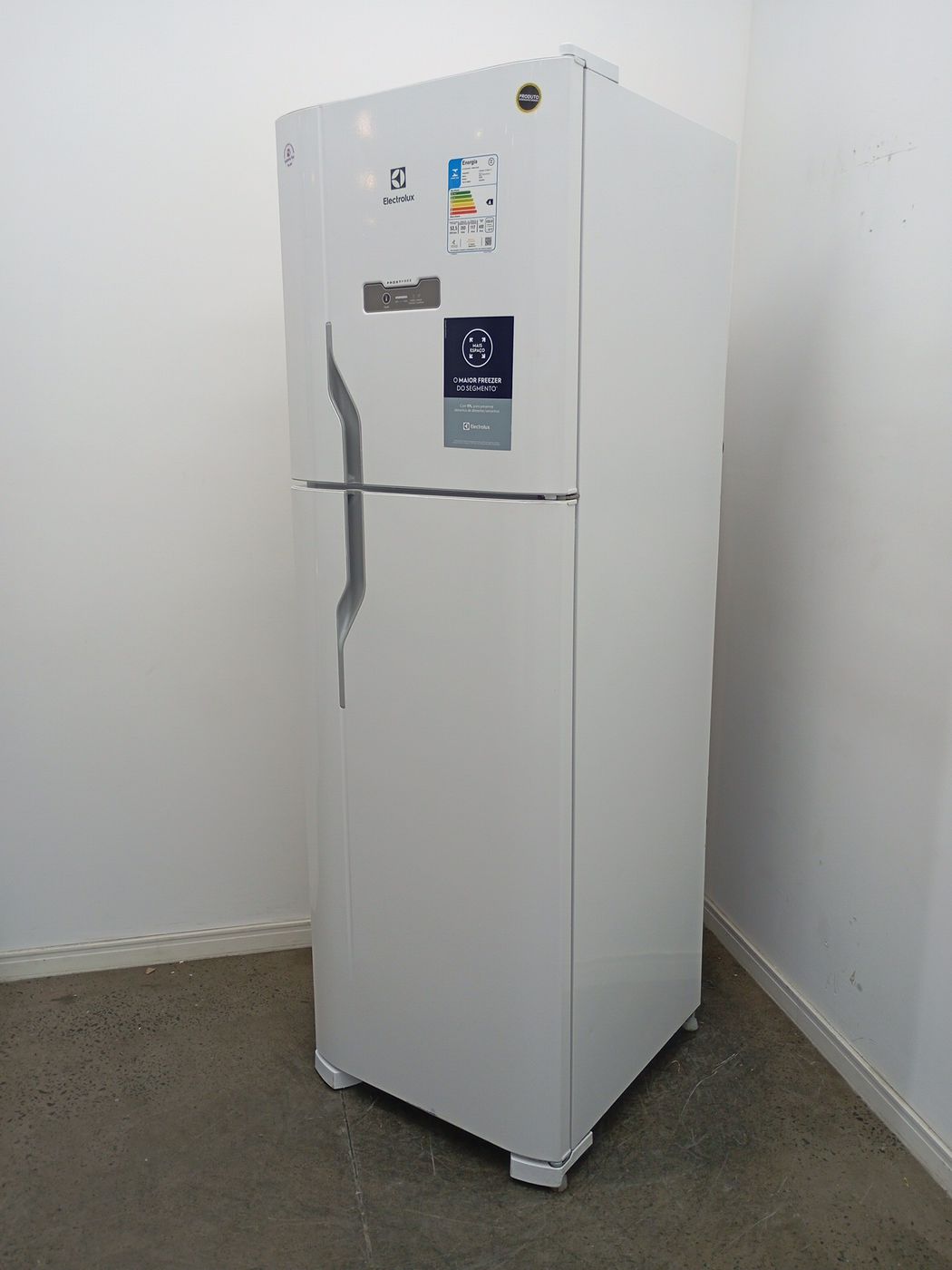 REFRIGERADOR ELECTROLUX DFN44 FROST FREE 400L